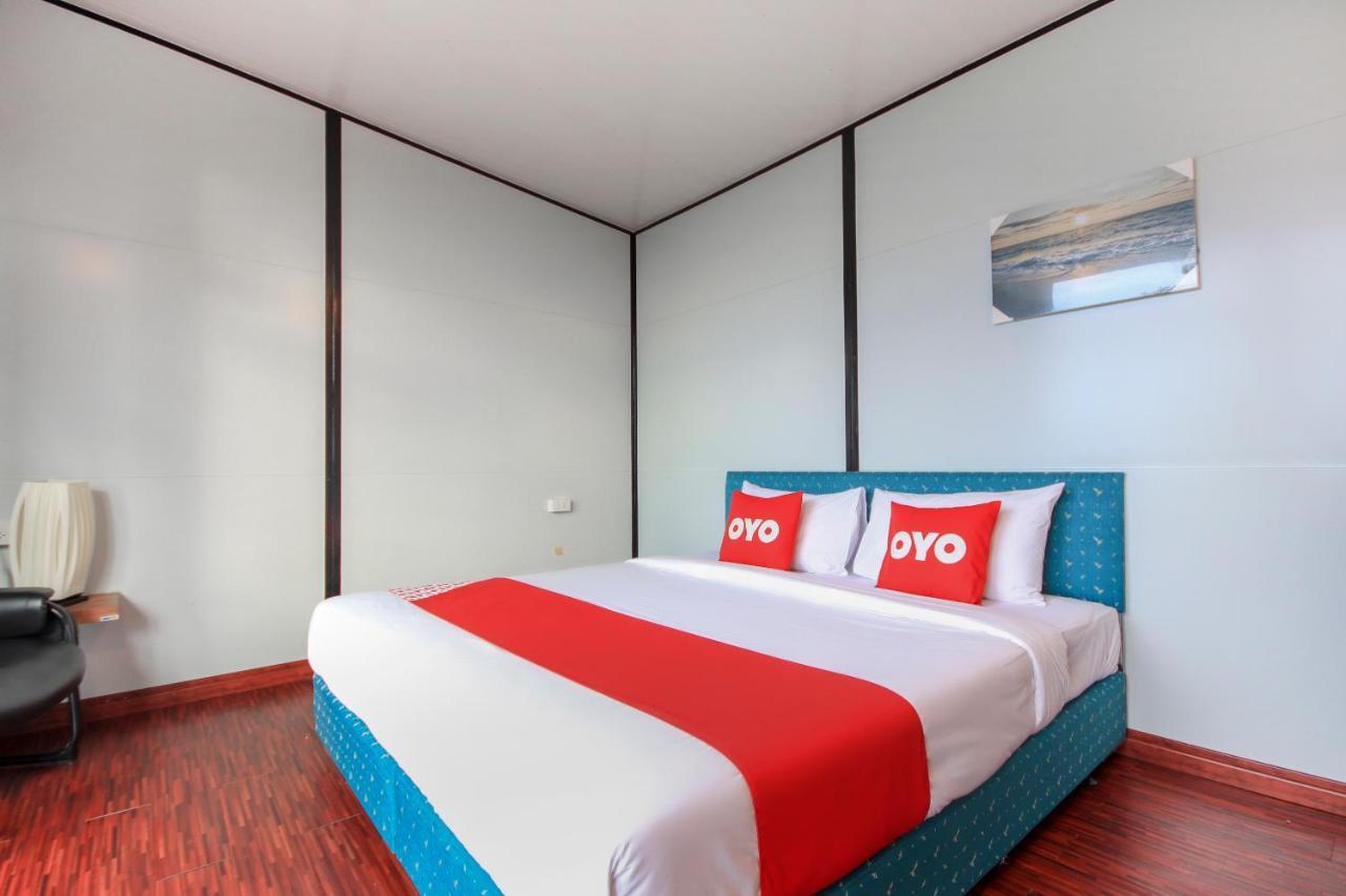 Happy Mountain Airport Resort Nai Yang Екстер'єр фото