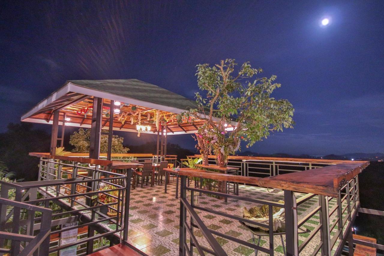 Happy Mountain Airport Resort Nai Yang Екстер'єр фото