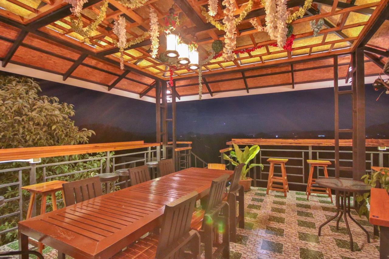 Happy Mountain Airport Resort Nai Yang Екстер'єр фото