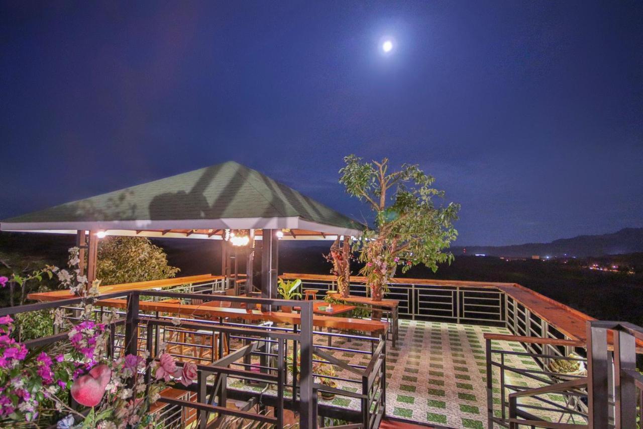 Happy Mountain Airport Resort Nai Yang Екстер'єр фото