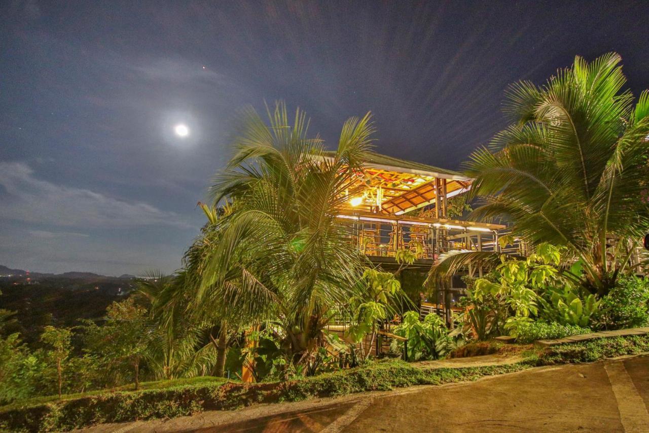 Happy Mountain Airport Resort Nai Yang Екстер'єр фото