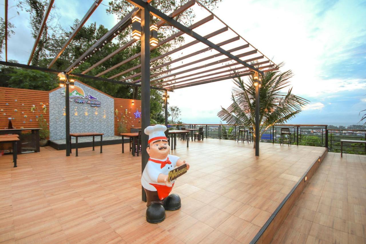 Happy Mountain Airport Resort Nai Yang Екстер'єр фото